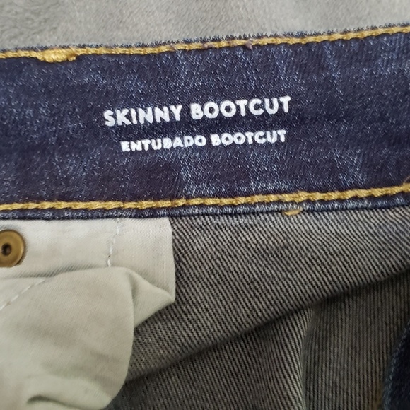 Universal Thread Jeans - Picture 2 of 3